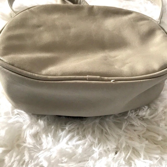 Olivia + Joy New York Grey Zip Bloom Shoulder Bag - Picture 5 of 6